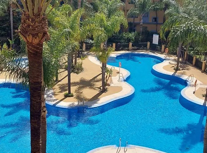 Modern In The Center Of San Pedro De Alcantara, アパート